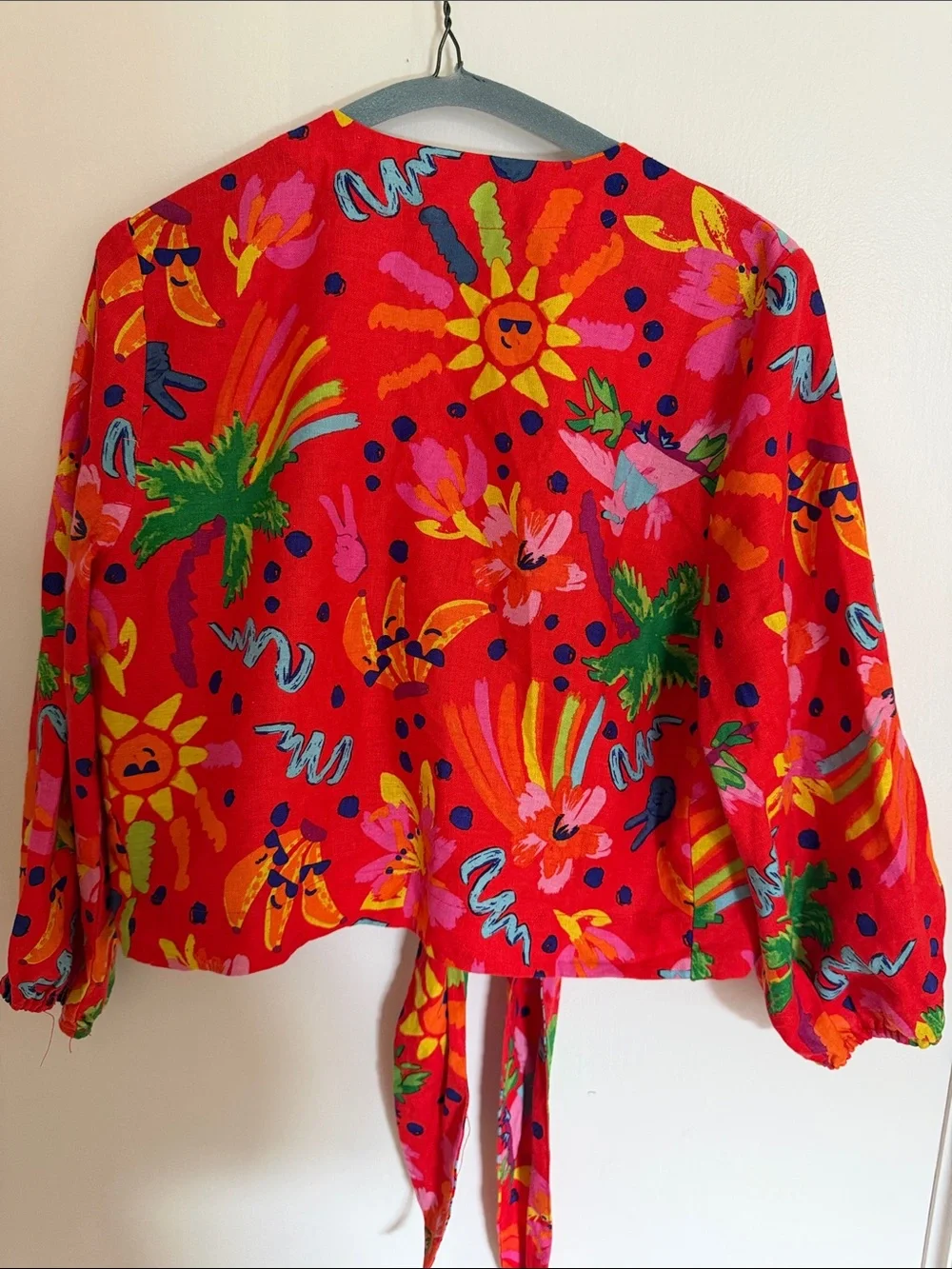 Maison d’ Amelie Bright Red Floral funky Tie-Front Blouse Medium Tropical - Picture 7 of 8